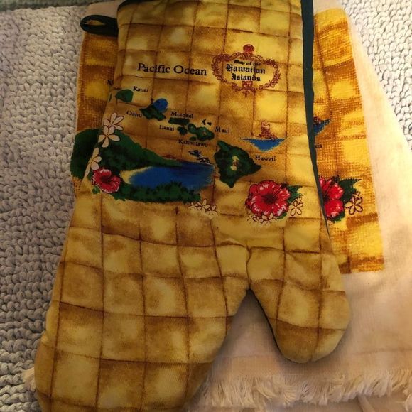 Hawaii- Yea towel , oven mitt , pot holder - Picture 5 of 7